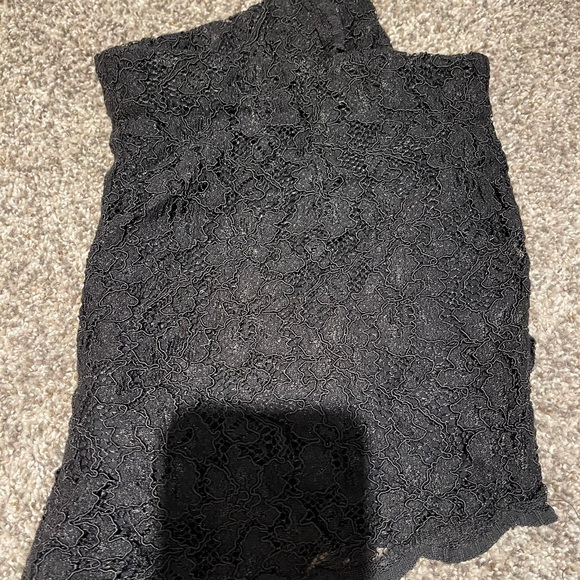 Wilfred lace lined shorts - Picture 2 of 3